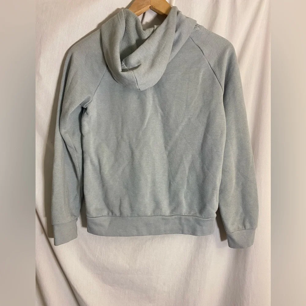 Under Armour youth hoodie size Med.